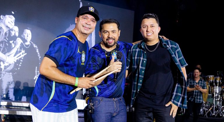 Xand Avião convida Riquelme para o show em Aracaju